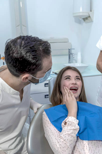 Best Broken or Chipped Tooth Repair in Beechwood, MS